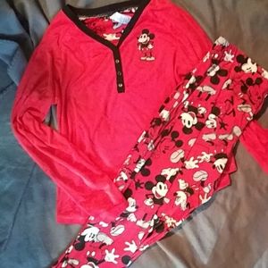 Disney Intimates & Sleepwear - BOGO❤nwot micky mouse pj set Disney Intimates & Sleepwear - BOGO❤nwot micky mouse pj set